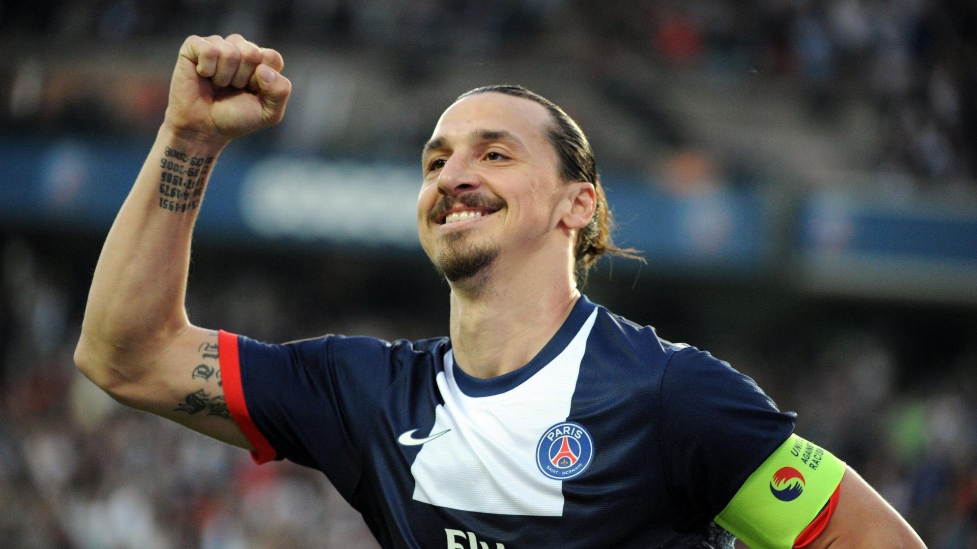 球员体能数据监测,优化训练计划,球队体能训练